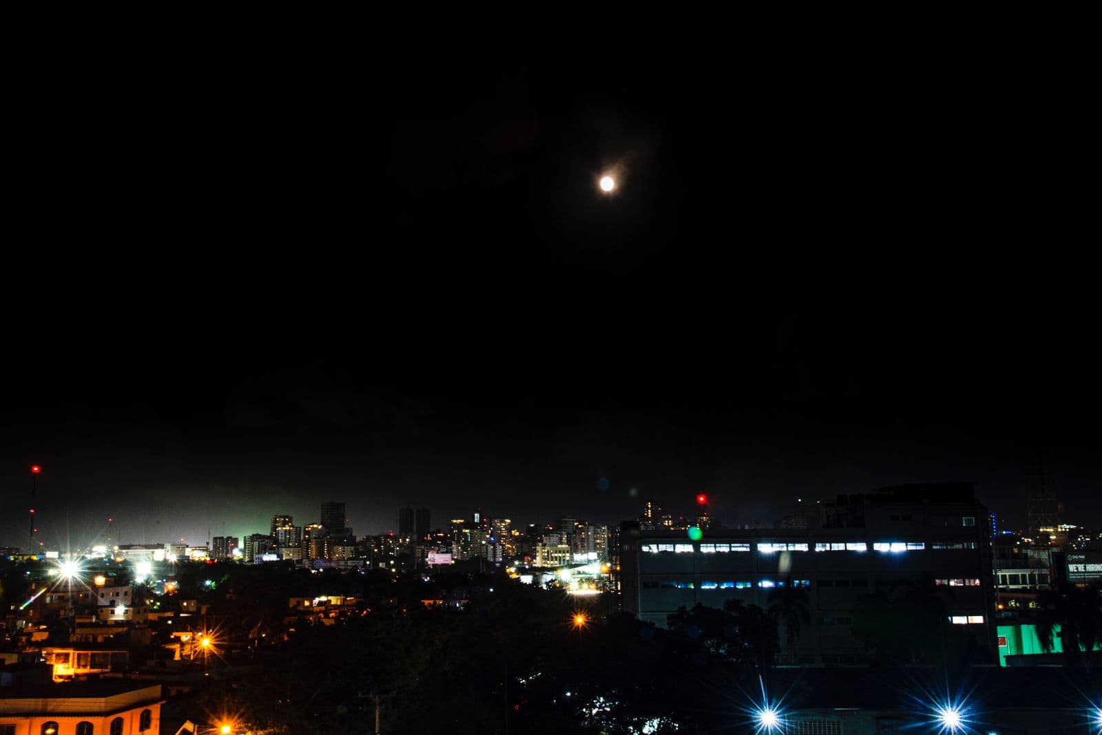 La superluna desde Santo Domingo.