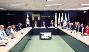 Se reduce nivel de riesgo país en el índice de bonos, informa Valdez Albizu