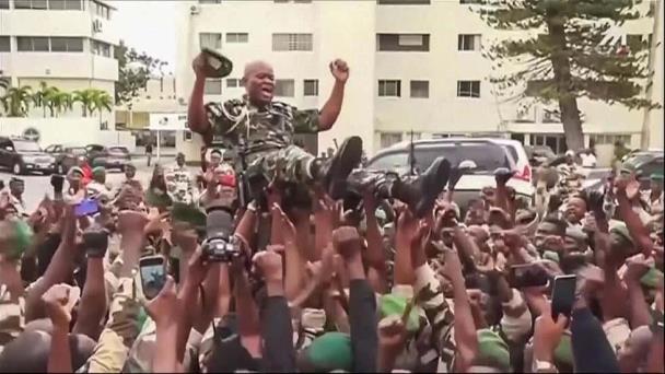 ¿Quién es el general Brice Oligui Nguema, nombrado presidente de la Transición en Gabón?