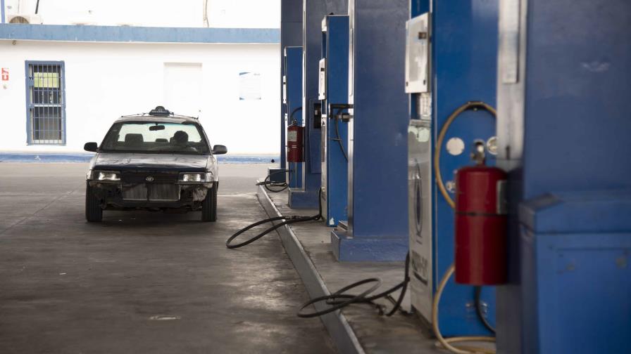 El gobierno dispone rebajas para cuatro tipos de combustibles