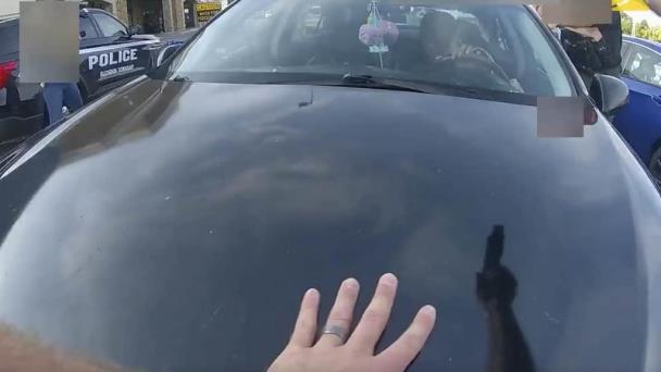 Un video muestra a un policía disparar mortalmente a una joven embarazada en Ohio