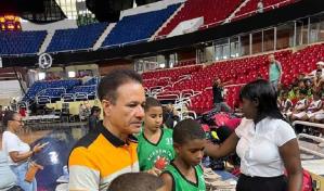 Fundación impacta más de dos mil niños con entrega de uniformes y útiles escolares