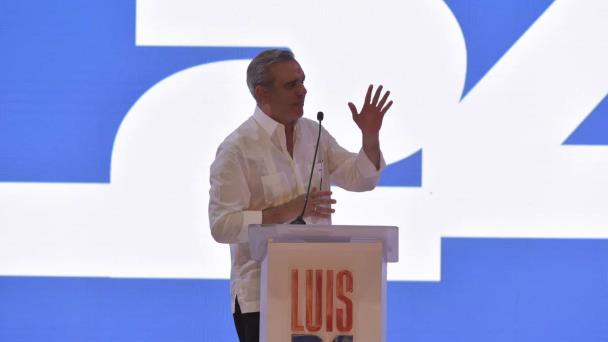 Obispo durante acto en Sabana Perdida: Al presidente Luis Abinader hay que darle cuatro años más