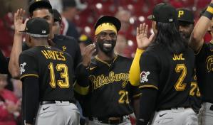 Piratas anotan 3 en la 10ma; se imponen a Cardenales e hilan 4to triunfo