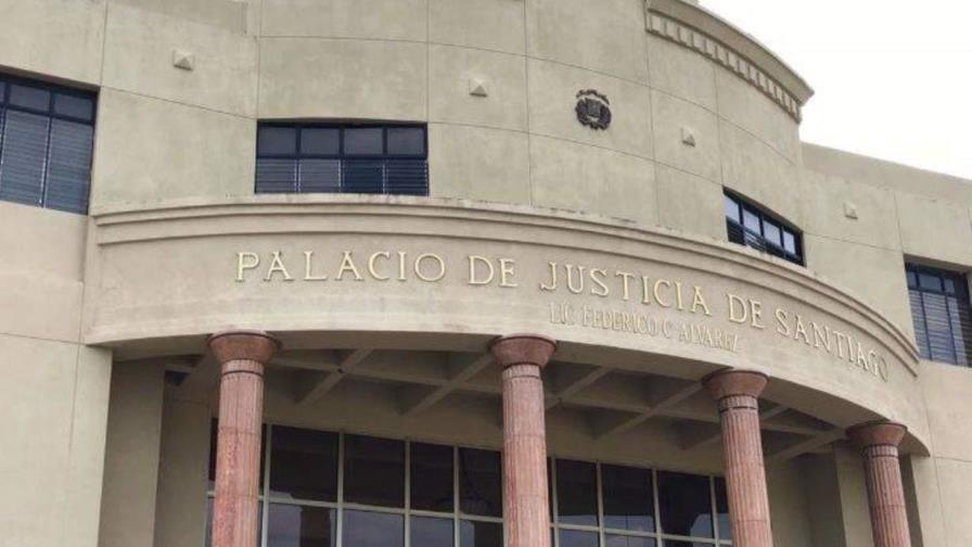 Imponen prisión preventiva contra estadounidense por agresión sexual a dos niñas en Santiago