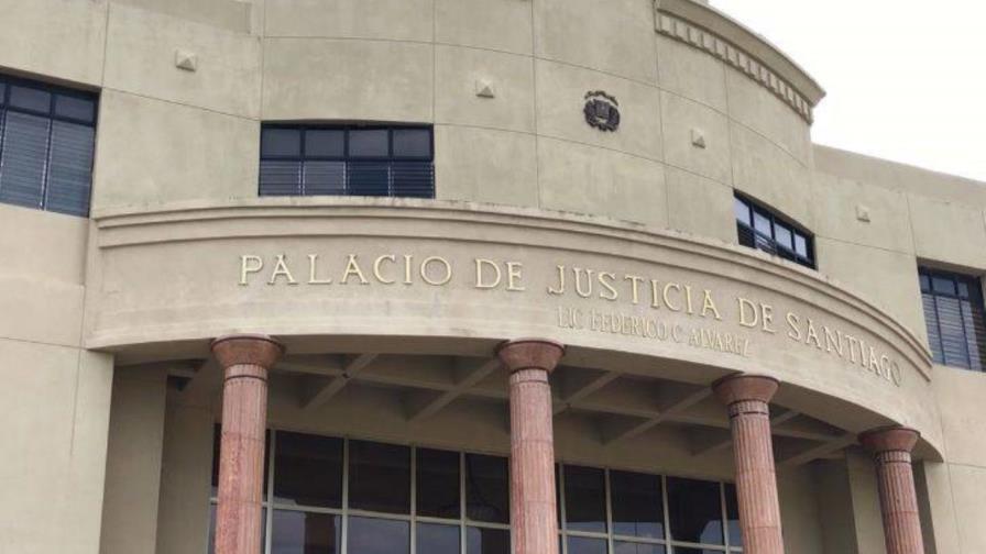 Denuncian presos afectados por picaduras de chinches en carcelita del Palacio de Justicia en Santiago