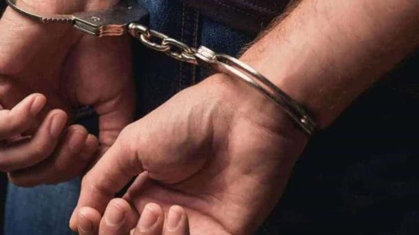 Apresan a comerciante acusado de matar a un hombre delante de sus tres hijos en Santiago