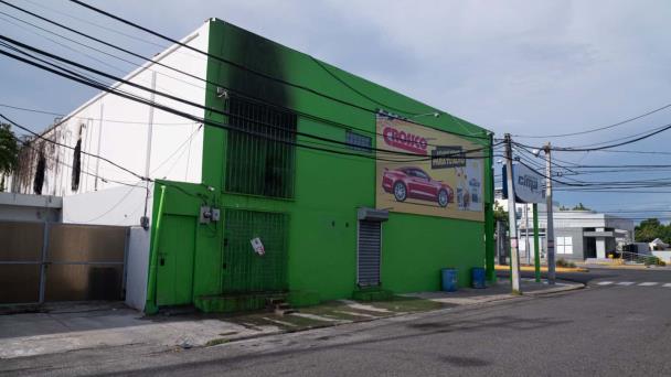 Logran apagar incendio en ferretería ubicada en la Núñez de Cáceres