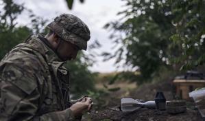 Presidente de Ucrania dice que remplazará a su ministro de Defensa esta semana