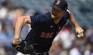 Yoshida y Duvall respaldan a Sale con jonrones y Medias Rojas vencen a Reales