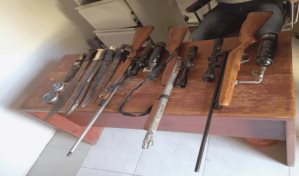 Policía realiza allanamientos en Dajabón y apresa a dos personas