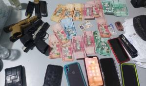 Apresan en Hato Mayor a cuatro hombres y les ocupan armas de fuego ilegales