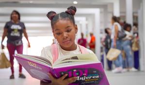 Aprovecha el penúltimo día: la Feria del Libro ofrece hoy domingo un pasadía lleno de interesantes actividades