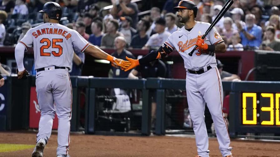 Orioles anotan cuatro carreras en la 6ta y vencen a los Diamondbacks