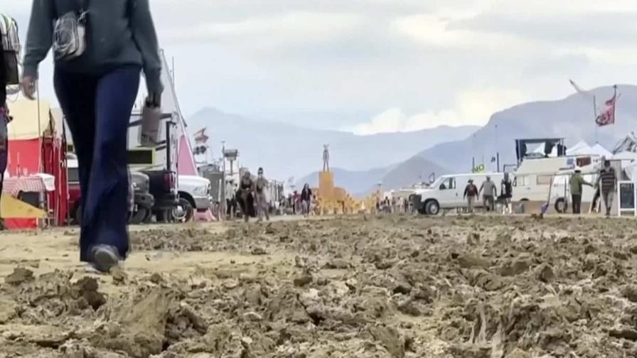 Miles de personas siguen varadas por inundaciones en el festival Burning Man en Nevada