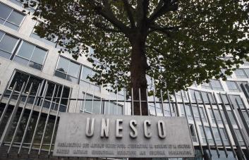 Biden nominará a la asesora de Harris como embajadora de EE.UU. en la UNESCO