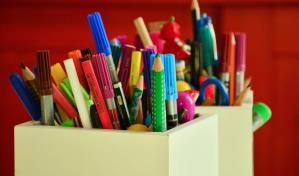 Sindicatos europeos critican que sueldos no suben al ritmo del coste del material escolar