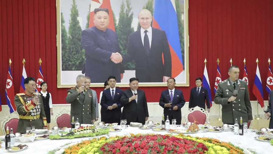 Funcionario de EE.UU. dice que líder norcoreano espera tener reunión sobre armas en Rusia