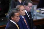 Fiscal general de Texas se declara inocente y se marcha del juicio político durante argumentos Fiscal general de Texas se declara inocente y se marcha del juicio político durante argumentos