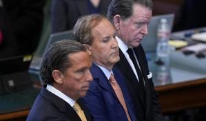 Fiscal general de Texas se declara inocente y se marcha del juicio político durante argumentos