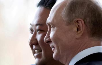 EE.UU. advierte a Corea del Norte que pagará un precio si entrega armas a Rusia