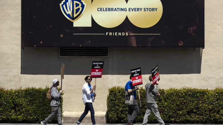 Warner Bros. estima en 500 millones las posibles pérdidas por la huelga de Hollywood