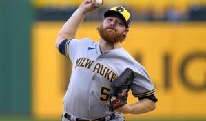 Woodruff cubre 7 innings en blanco; Cerveceros derrotan 7-3 a Piratas