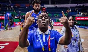 Muere el fisioterapeuta de la Selección Dominicana de Baloncesto durante vuelo de regreso a RD