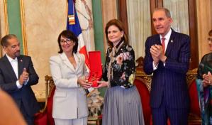 Gobierno otorga homenaje póstumo a Pedro Mir, El poeta nacional