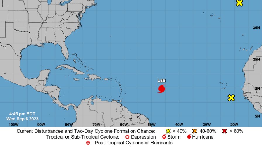 Lee se convierte en huracán con fuertes vientos