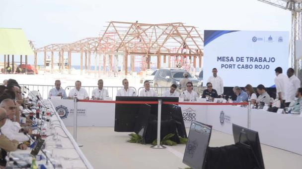 Abinader preside mesa de trabajo en Cabo Rojo para definir proyectos turísticos