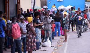Cientos de haitianos varados en Dajab&oacute;n con cierre de la frontera