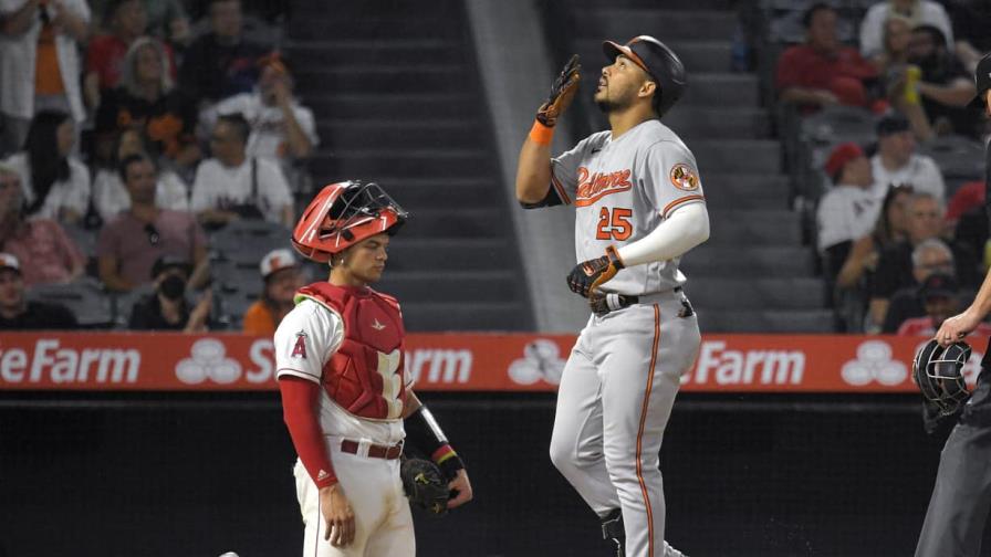 Orioles arrollan a Angelinos y los barren en la serie