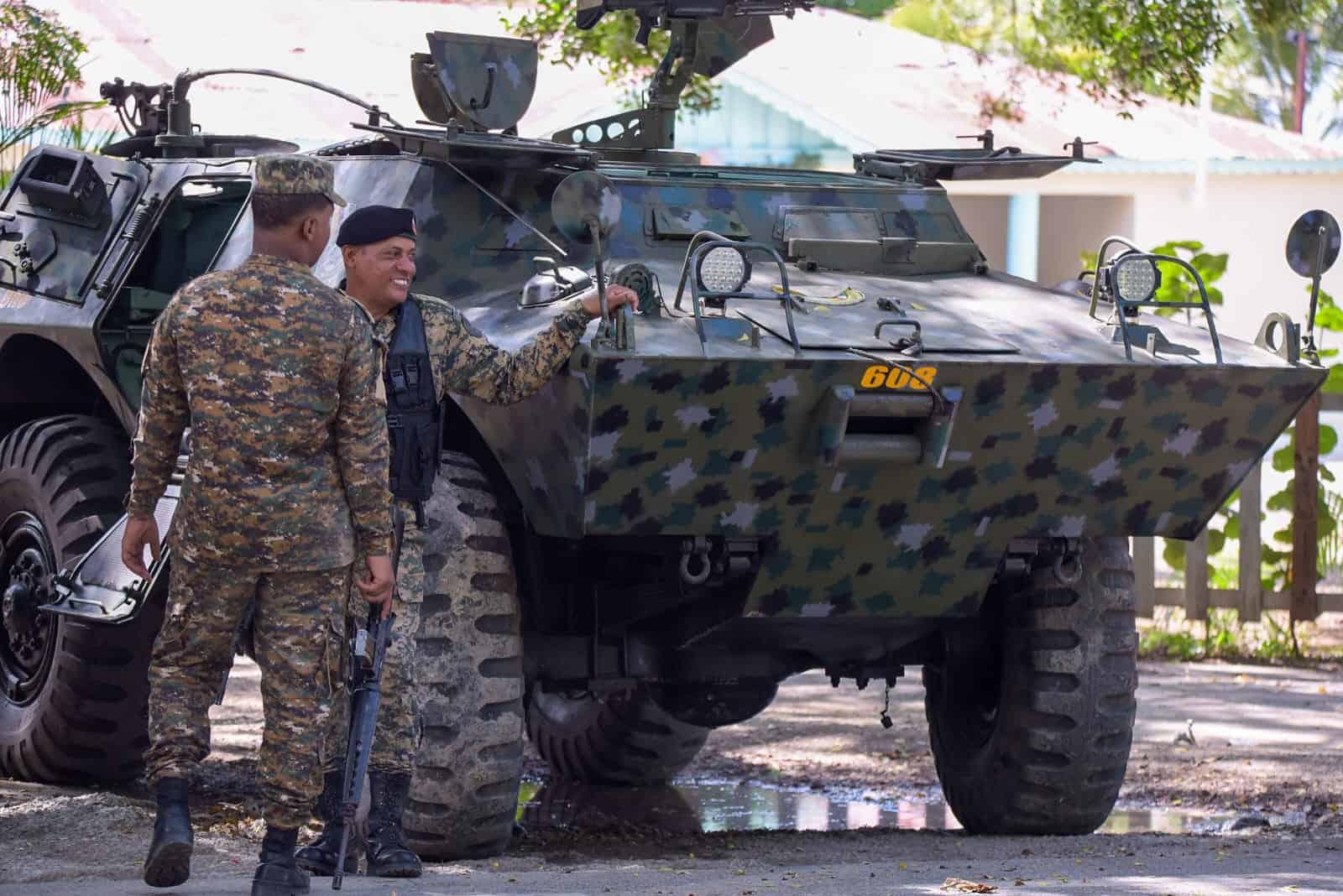 Un tanque para los militares cuidar la frontera. 