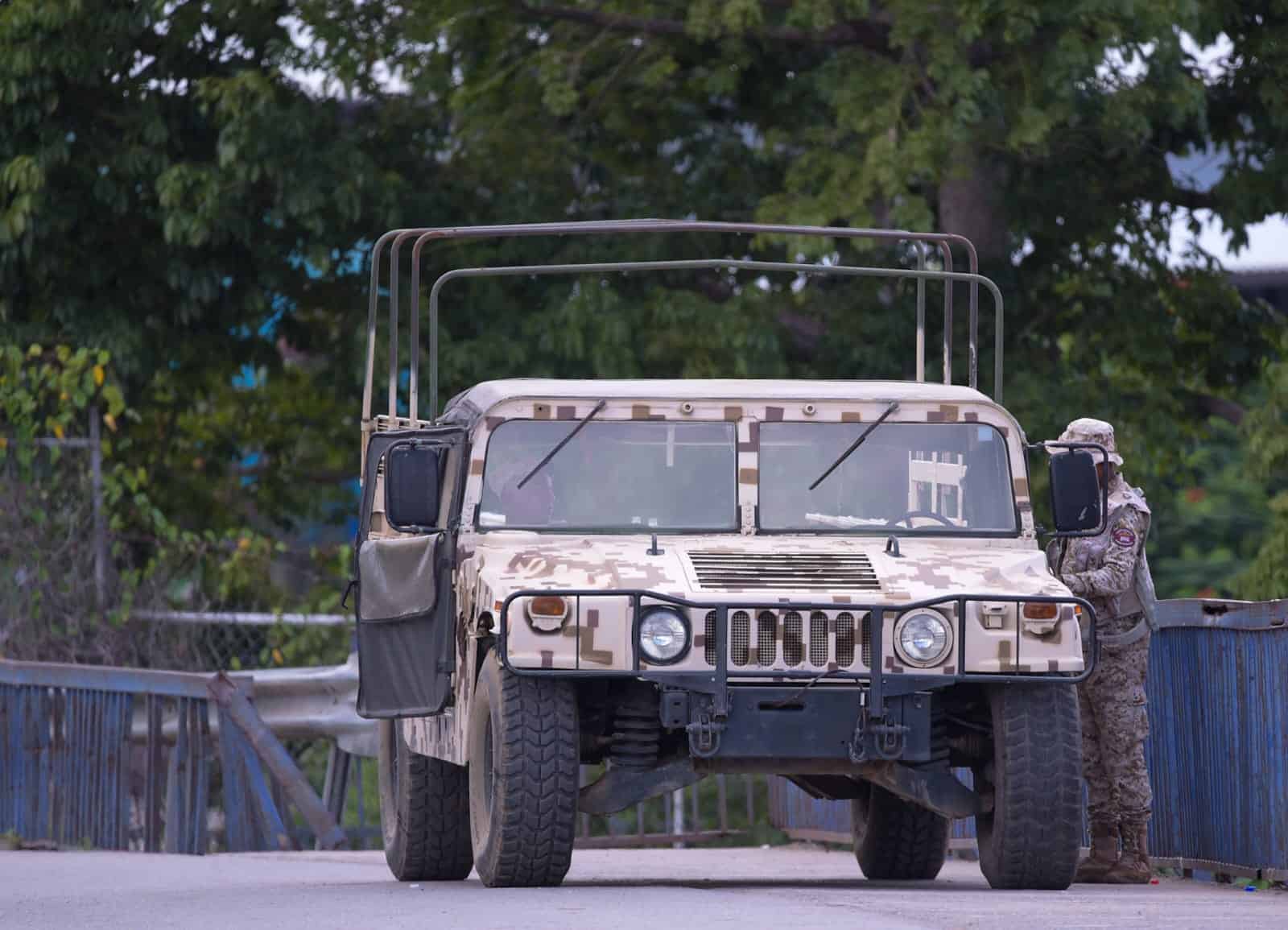 Un tanque para los militares cuidar la frontera.