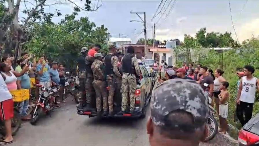 VIDEO| Militares detienen 17 haitianos ilegales en medio de persecución en Santiago Rodríguez