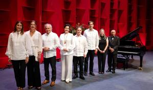 E. León Jimenes dona un nuevo piano al Teatro Nacional