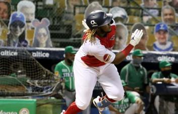 Guerrero Jr., Jasson Domínguez, Rafael Devers, entre peloteros protegidos del Escogido