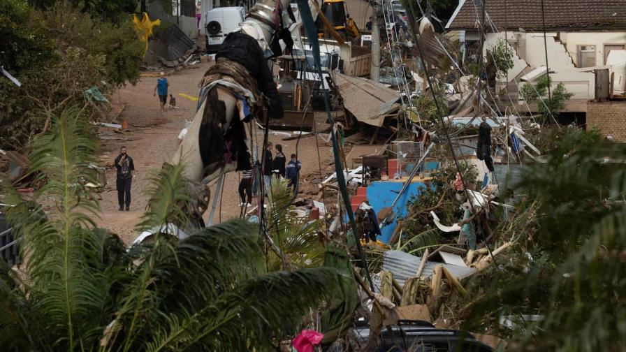 Brasil busca a 46 desaparecidos tras devastador ciclón