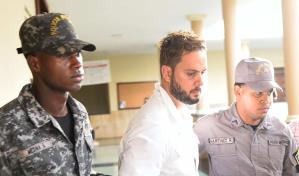 Cubano que agredió agente de la Digesett busca salir de prisión