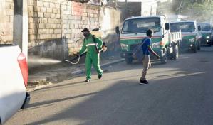 Comipol realizó operativo contra el dengue en Villa Mella