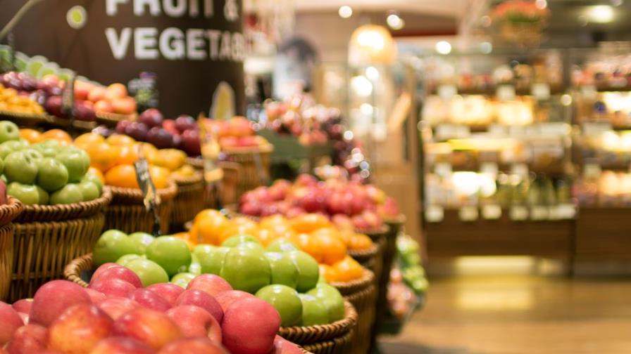Los precios de los alimentos disminuyeron en agosto, según el índice de la FAO
