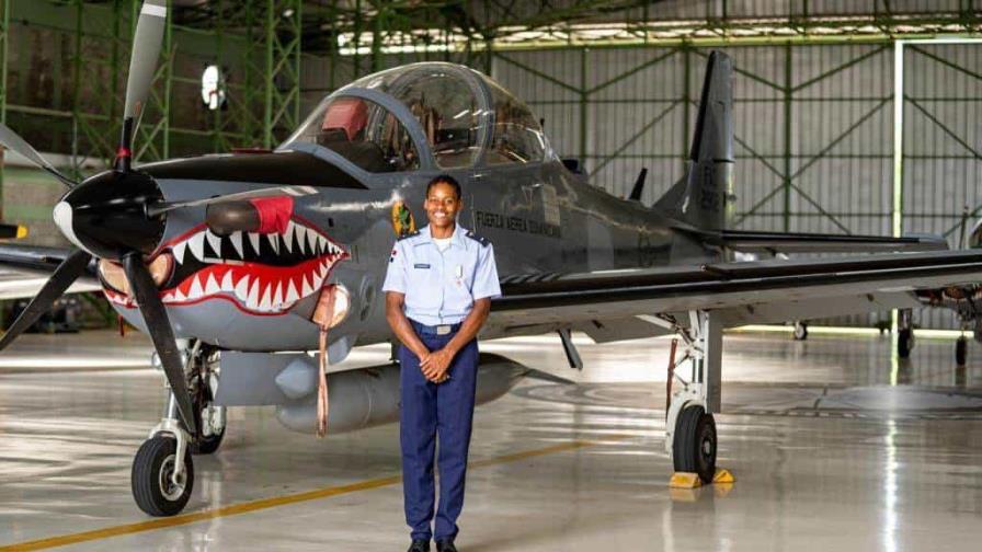Ascienden de rango a Marileidy Paulino en la Fuerza Aérea Dominicana