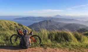 Bicicleta y naturaleza: explorando senderos y caminos