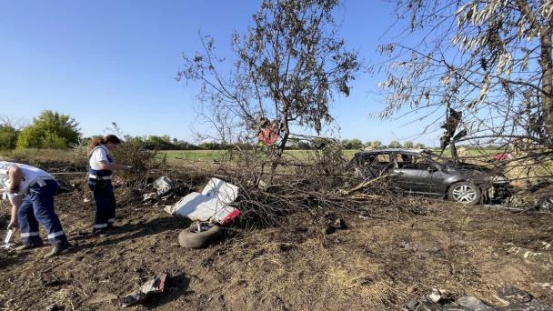 Dos muertos y tres heridos al caer avioneta en show aeronáutico en Hungría