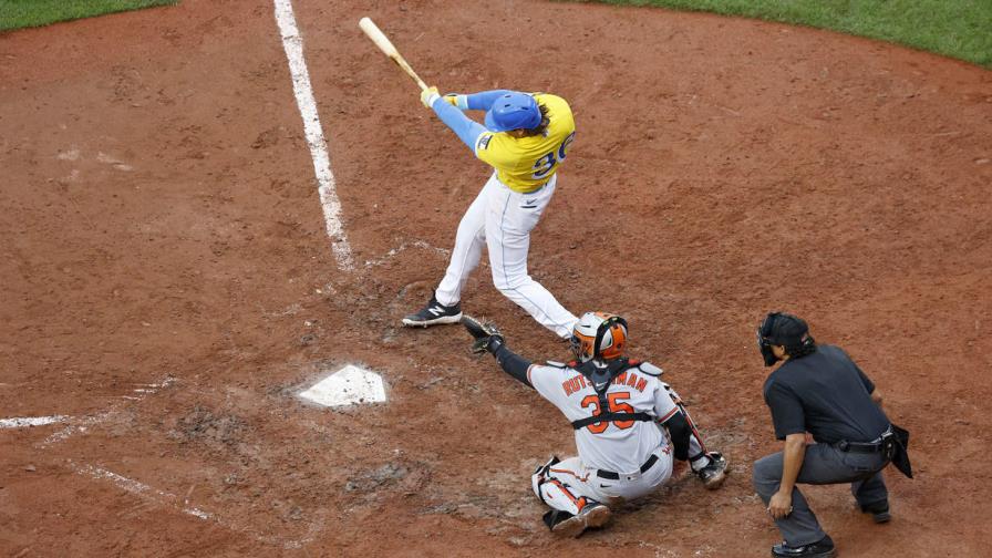 Medias Rojas superan por 7-3 a Orioles y evitan perder la serie por barrida