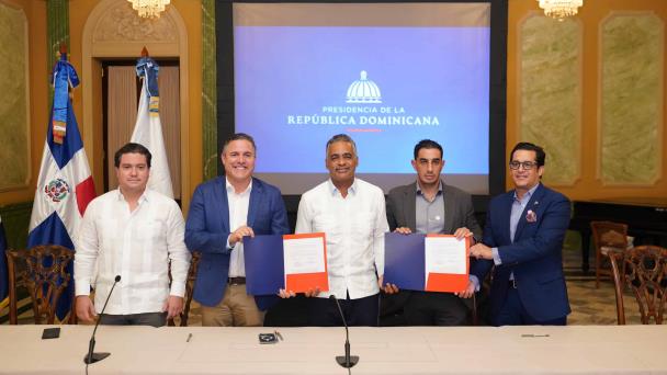 Suscriben contrato de alianza público-privada para terminal de cruceros Arroyo Barril