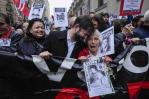 Miles de chilenos, con el rostro de miles de asesinados y desaparecidos recuerdan el golpe Miles de chilenos, con el rostro de miles de asesinados y desaparecidos recuerdan el golpe