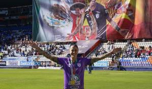 Jenni Hermoso recibe homenaje en México horas después de que Rubiales renunciara a su cargo