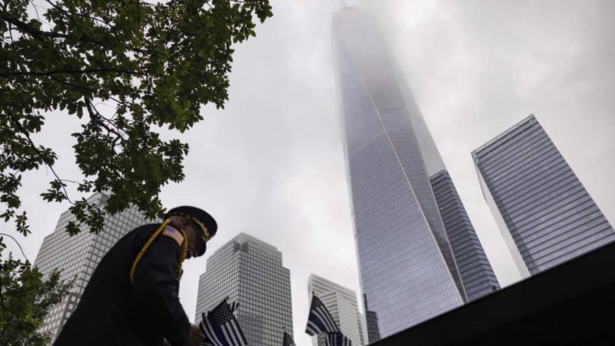 Minutos de silencio, lágrimas y llamados a la paz en el 22 aniversario del 11 de septiembre